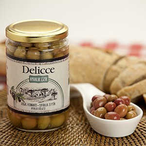 Delicce Ayvalık Çizik Yeşil Zeytin 660gr - 18TL